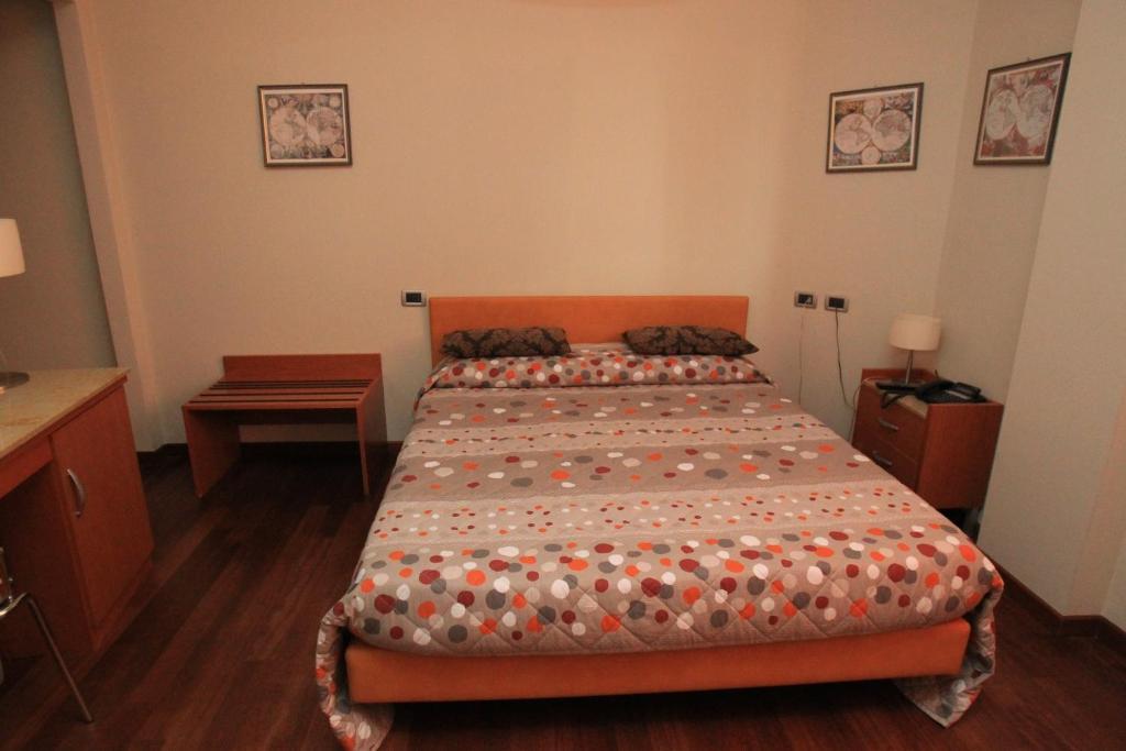 Santa Caterina Hotel Bergamo Ruang foto